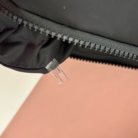 ‼️SALE‼️New Chanel Puffy Travel Cosmetic Bag - Picture 7 of 8